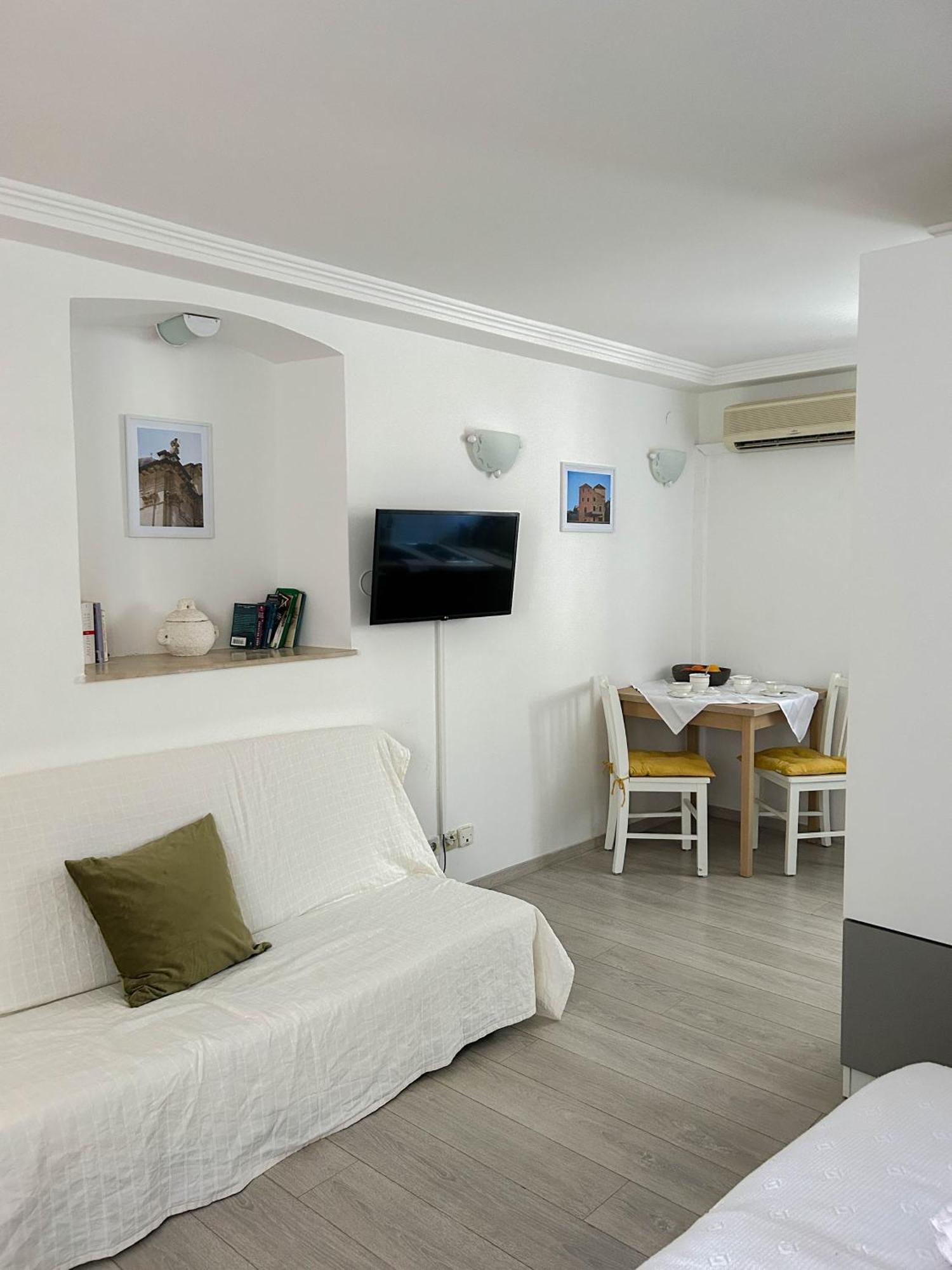 Iza Roka Apartments Дубровник Екстер'єр фото