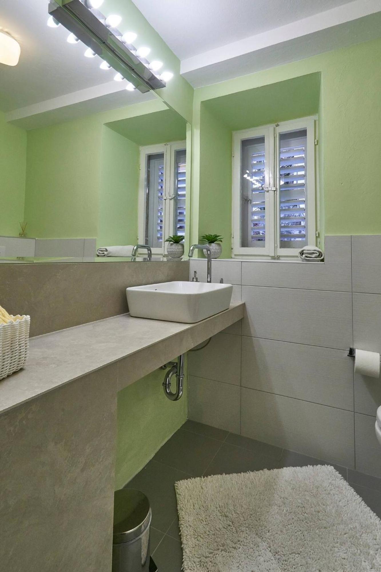 Iza Roka Apartments Дубровник Екстер'єр фото